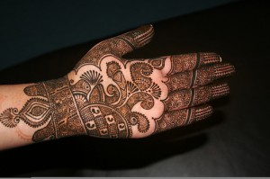 Beautiful Mehndi Design For Girls