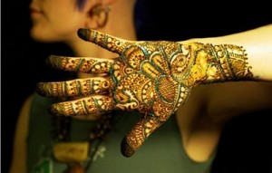 Glitter-Mehndi-Designs-Photo