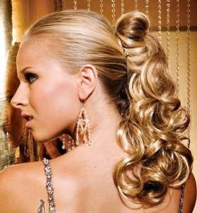 CURLY HAIR STYLE WITH PONYTAIL