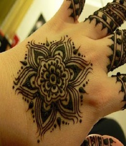 Mehndi tattoo designs for Eid 2012