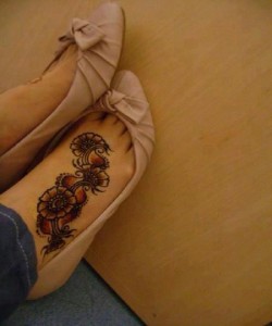 Heena for feet - New Mehndi Designs