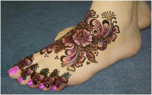 Indian Mehndi designs for feet