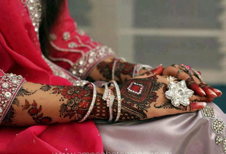 Red bridal mehndi design