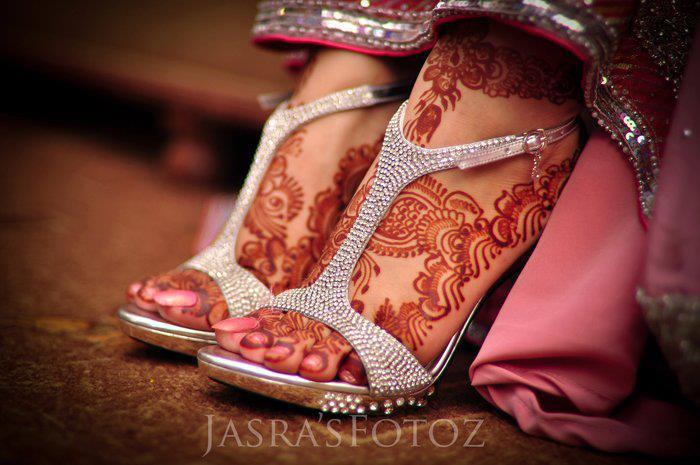 bridal shoes in pakistan