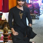 recent styles of men kurtas in Pakistan