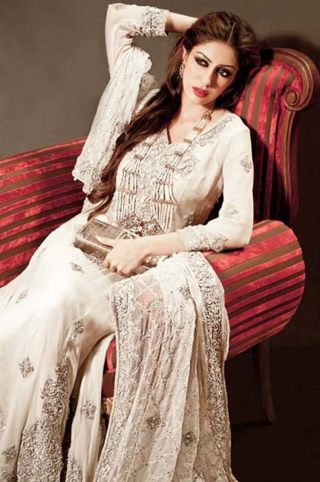 pakistani dresses white colour