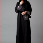 Abayas in black color