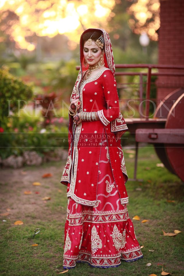 red color dress designs pakistani