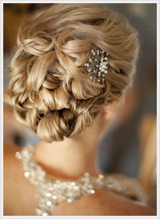 Top 10 Bridal Hairstyles For Medium Length Hair