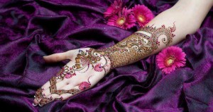 new giltter mehndi designs for hands