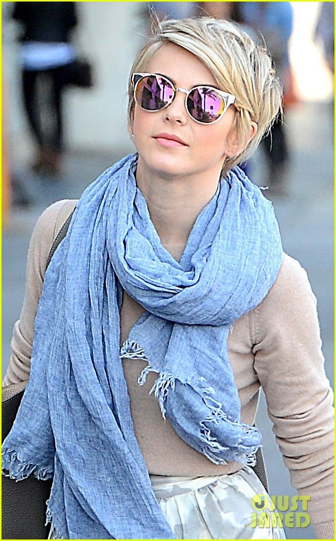 Julianne-hough-beautiful-pixie-hairstyles-2014