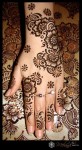 Stylish pakistani henna designs for Eid
