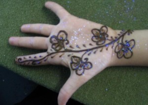 kids mehndi designs for eid 2014