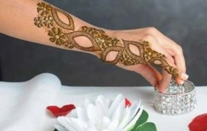 Simple Henna patterns for arms