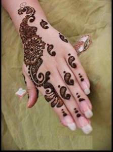 Cone Mehndi Designs for Girls