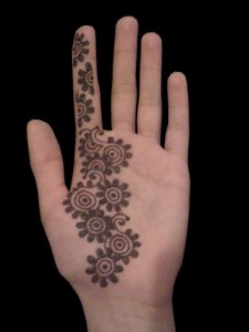 Simple and Easy Mehndi Designs