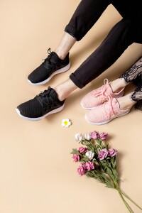 Women's Fashion Sneakers: A Guide to Finding the Perfect Fit